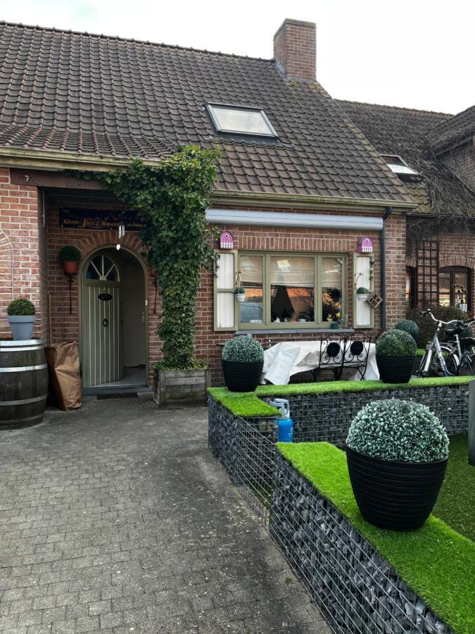 Khon Thai's House Brugge Affittacamere